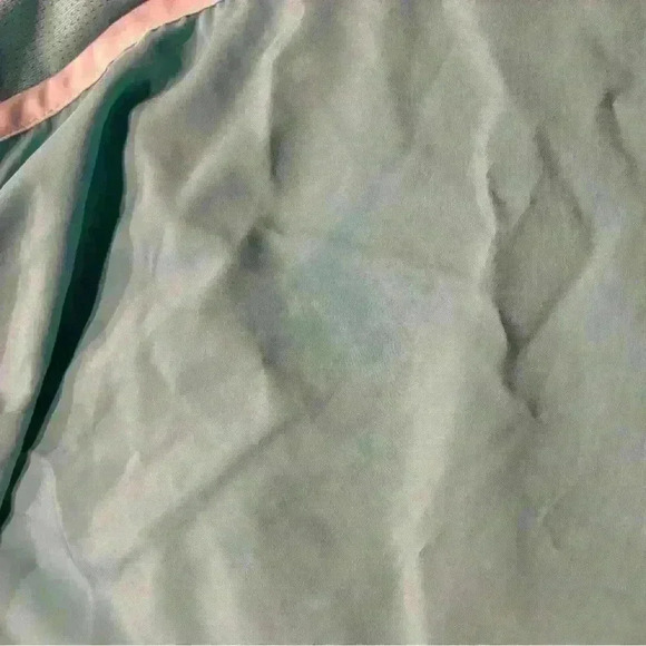 Nike Dri-Fit woman’s shorts size medium - Picture 4 of 11